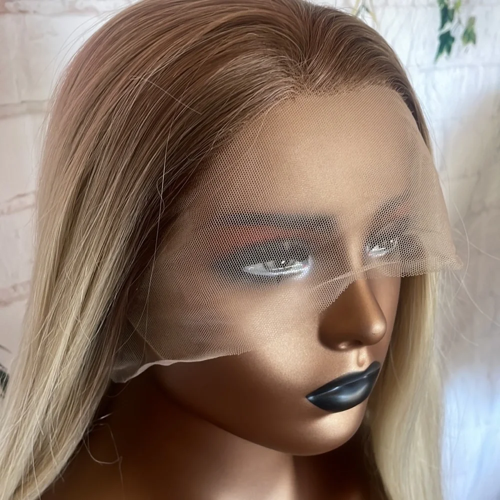 - 💫22” BLONDE OMBRÉ  STRAIGHT LACE FRONT WIG *NEW*